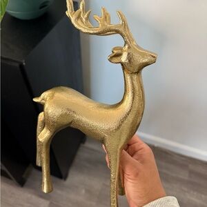 Luxurious Gold Holiday Reindeer Decor